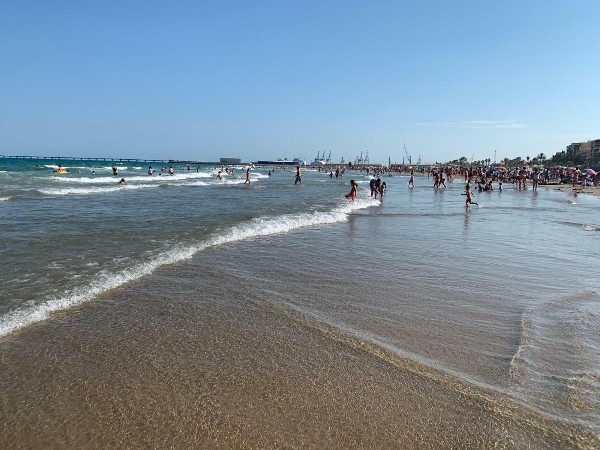 La Casa De Los Tres Amigos Puerto de Sagunto Bagian luar foto